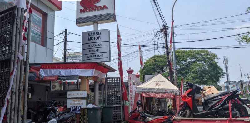 Bengkel resmi motor Honda Periuk, Honda Nambo Motorindo Jaya, dengan fasilitas lengkap.